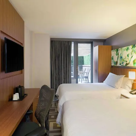 Hilton Garden Inn New York Central Park South-Midtown West-2